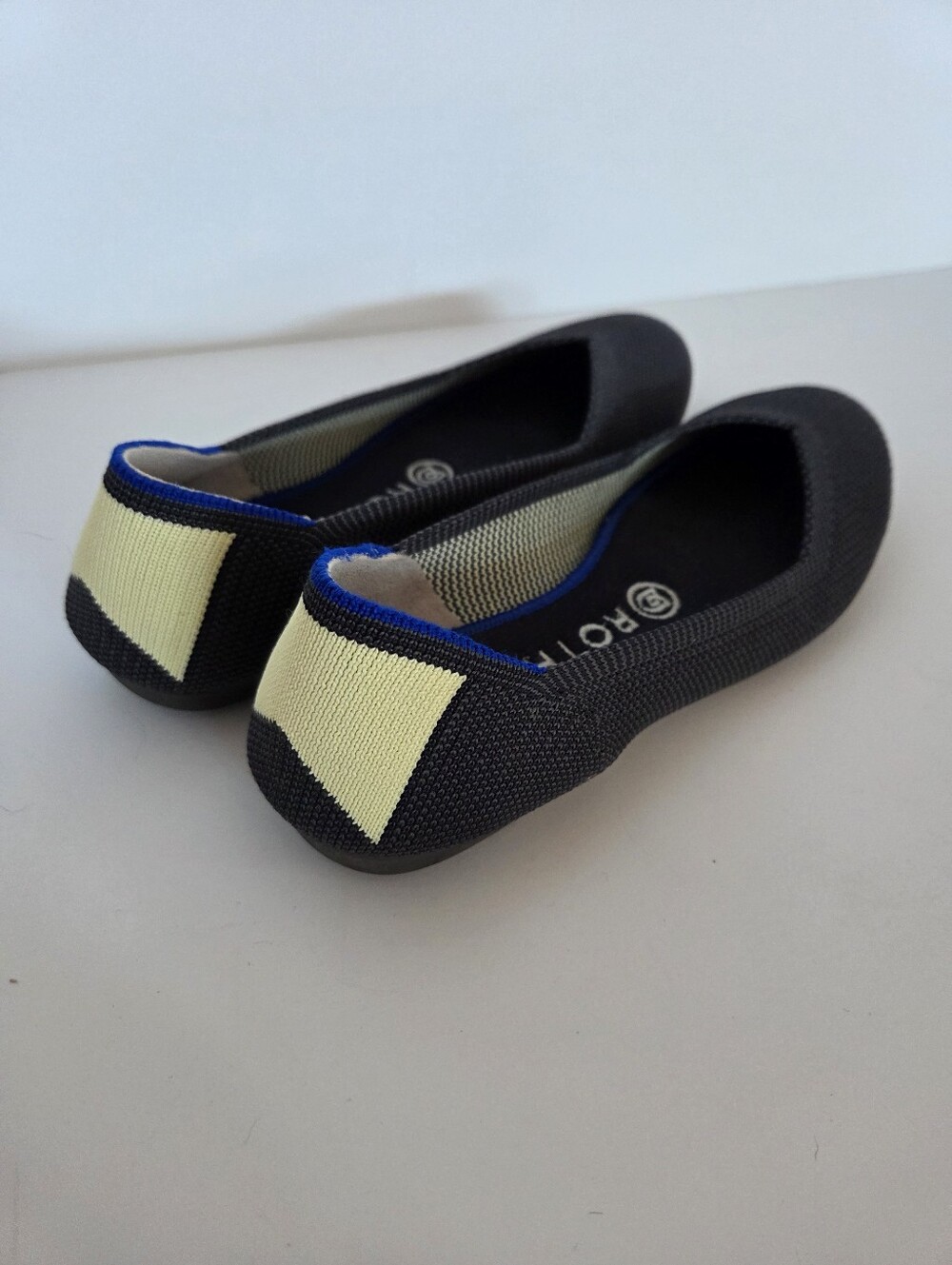Rothy’s The Flat Citron Ribbon Stripe Pointed Ballet Flats Size 7 001-166